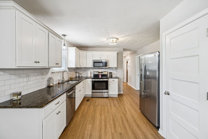 6903 Cooks Ave, Murfreesboro, TN 37129