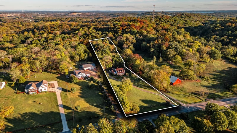 2595 Long Hollow Pike, Hendersonville, TN 37075