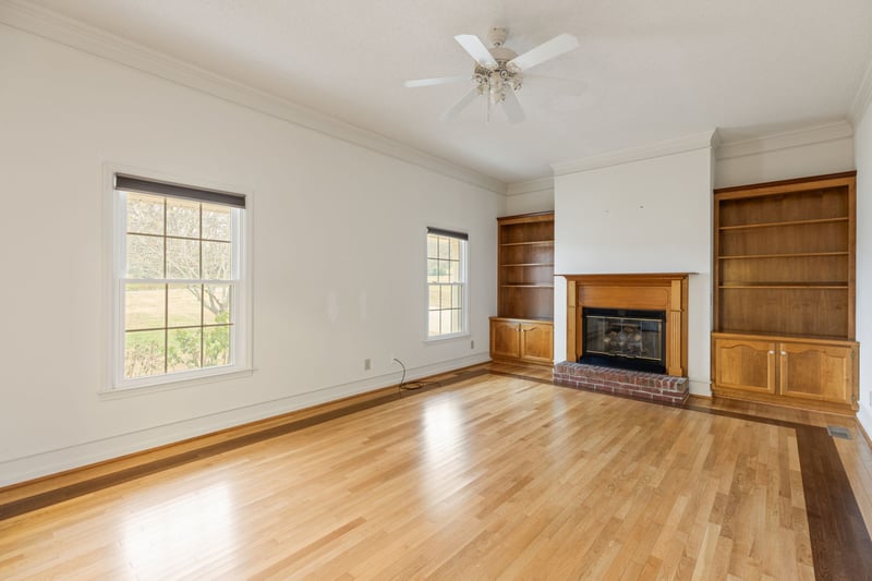 1086 Cliff White Rd, Columbia, TN 38401