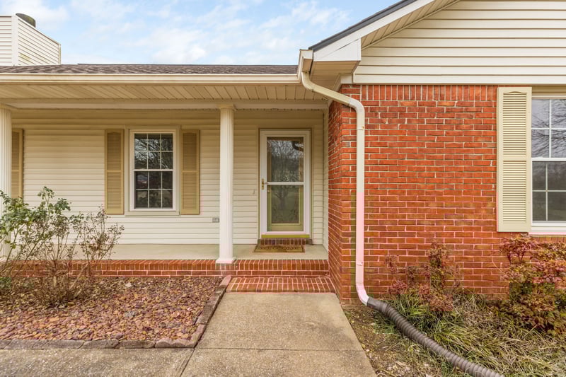 1086 Cliff White Rd, Columbia, TN 38401
