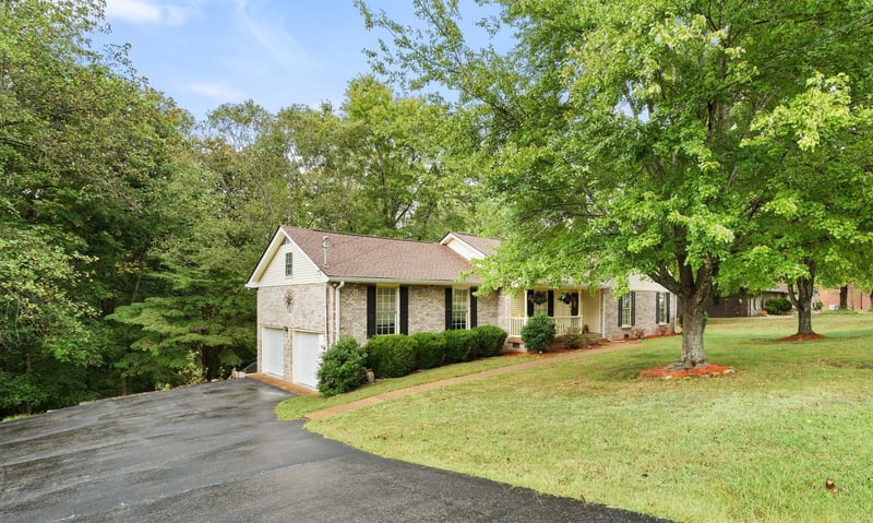 331 View Ridge Dr, Goodlettsville, TN 37072
