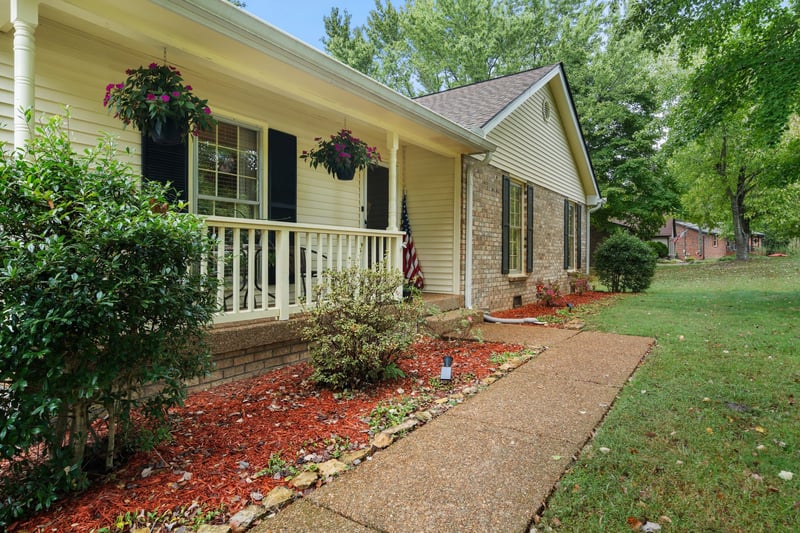 331 View Ridge Dr, Goodlettsville, TN 37072