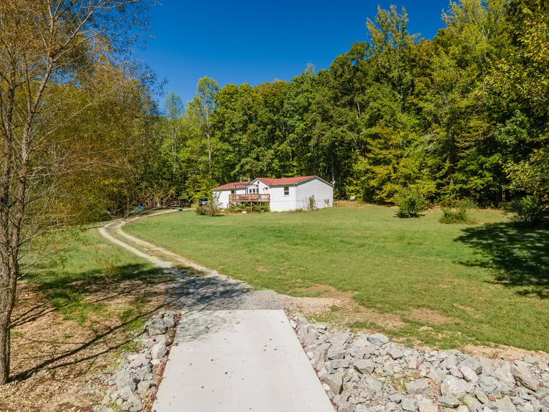 2530 Sammie Ln, Thompsons Station, TN 37179