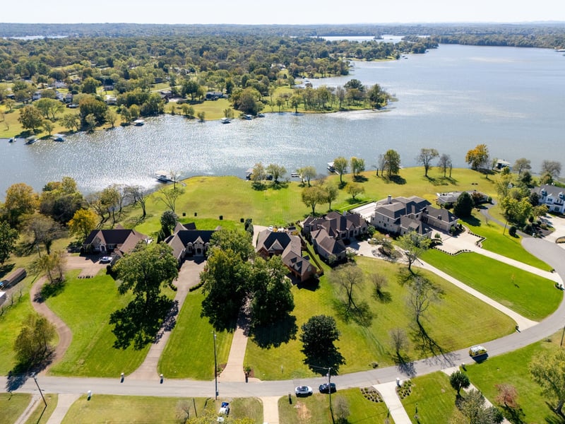 143 Island Dr, Hendersonville, TN 37075