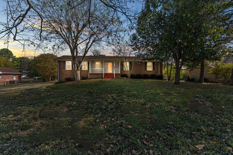 104 Meadowvue Dr, Hendersonville, TN 37075