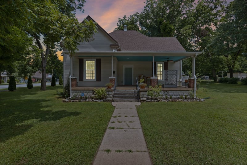 114 1st Ave, Mount Pleasant, TN 38474