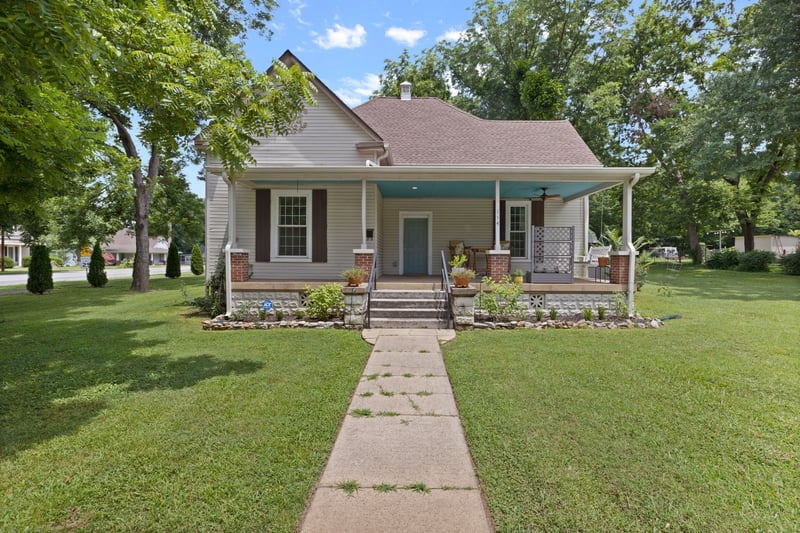 114 1st Ave, Mount Pleasant, TN 38474