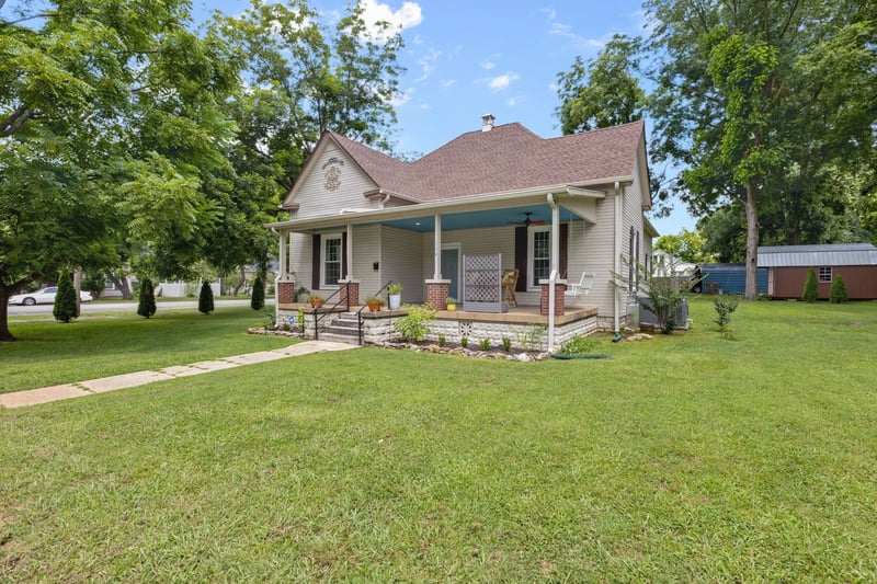 114 1st Ave, Mount Pleasant, TN 38474
