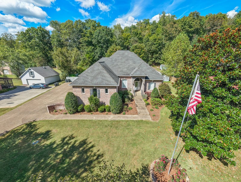 8044 Charlotte Pike, Nashville, TN 37221