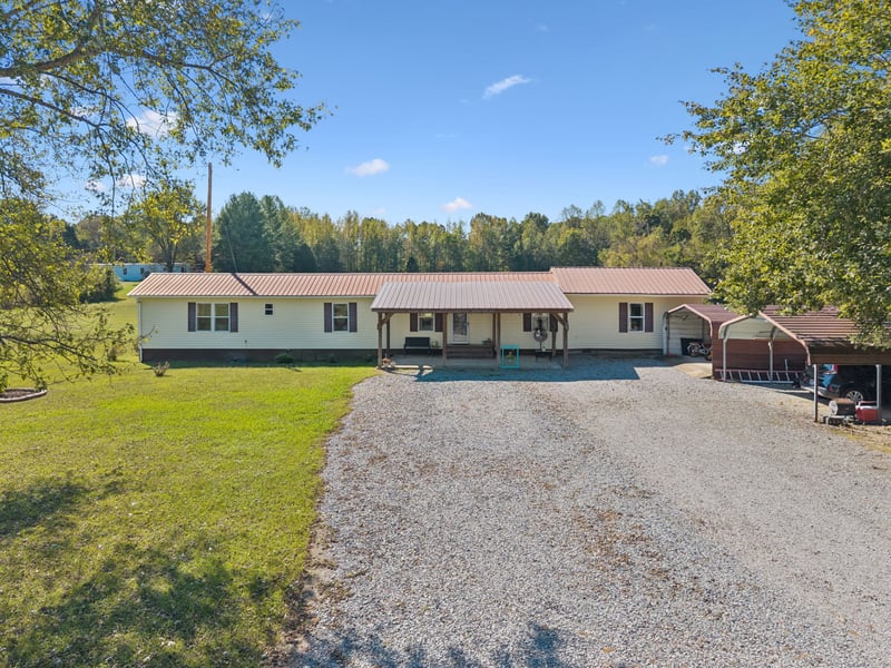 1991 Mosley Ferry Rd, Chapmansboro, TN 37035