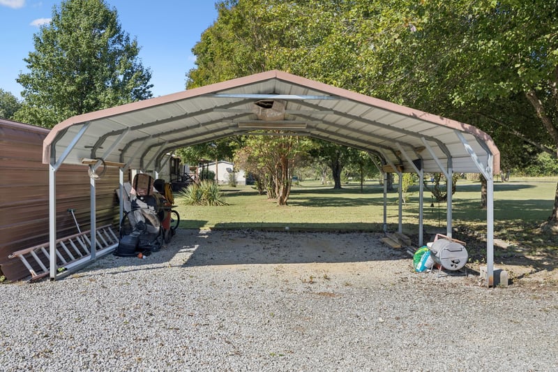 1991 Mosley Ferry Rd, Chapmansboro, TN 37035