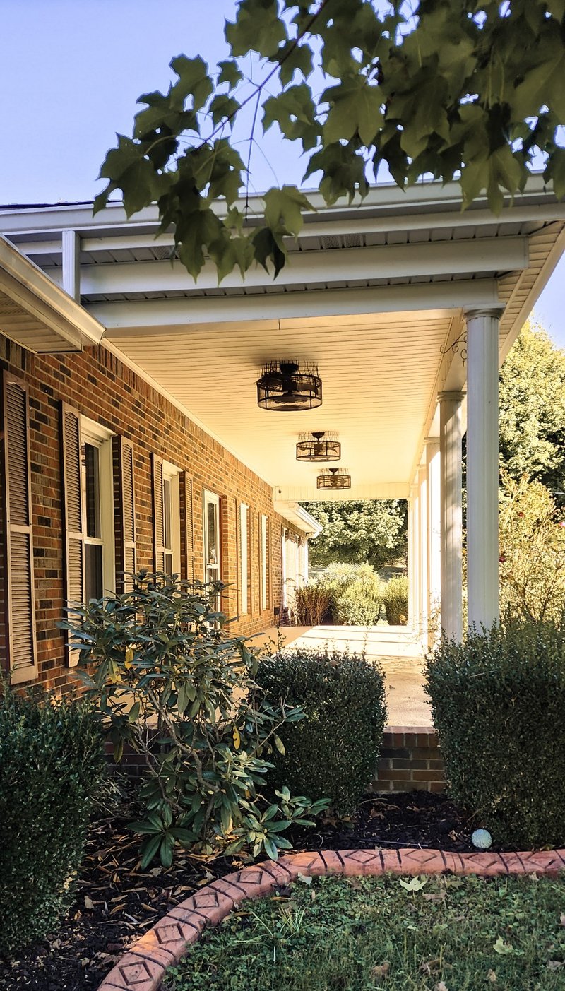 401 Lakeside Dr, Springfield, TN 37172