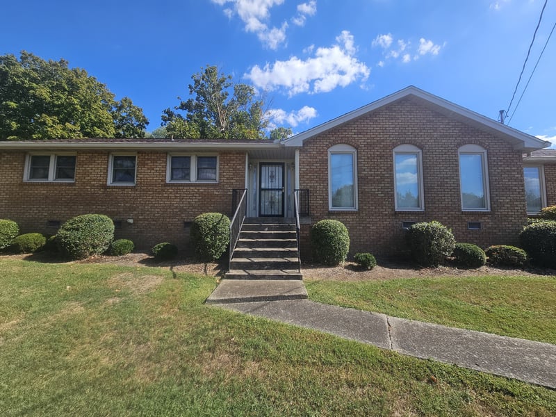 509 W Angela Cir, Goodlettsville, TN 37072