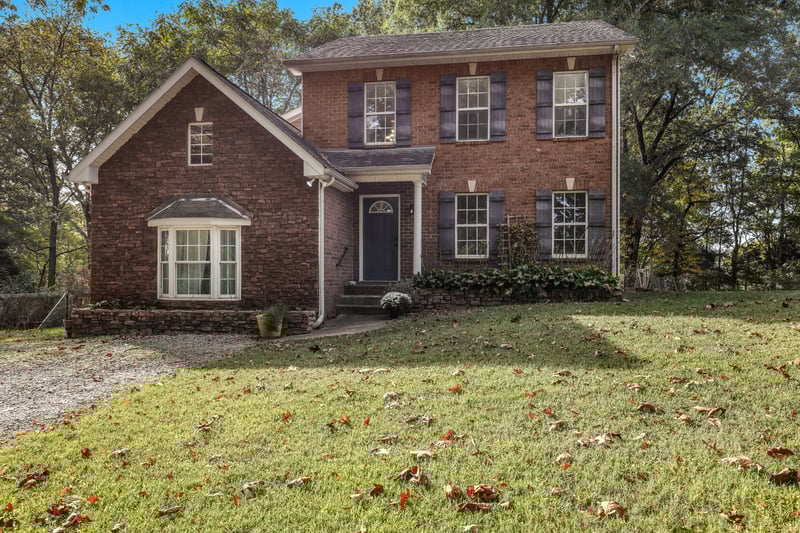 1073 Rector Ln, Springfield, TN 37172