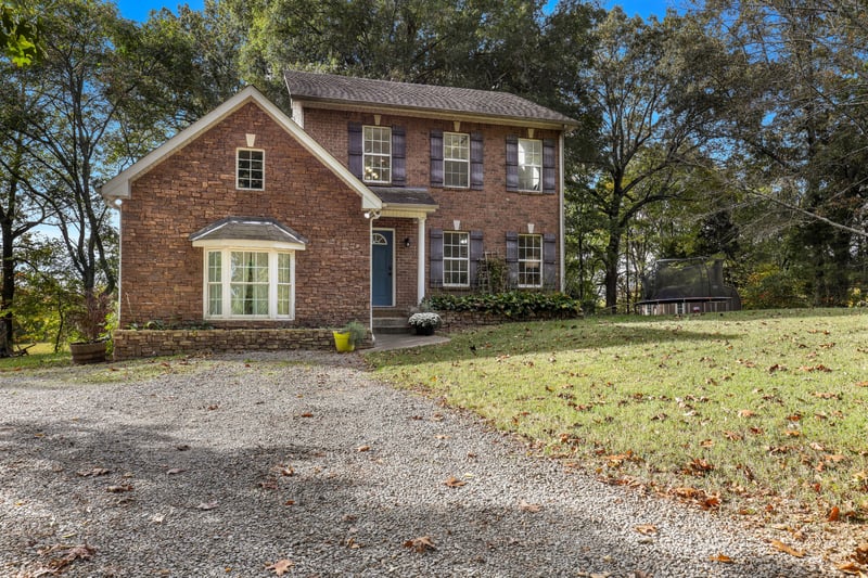 1073 Rector Ln, Springfield, TN 37172