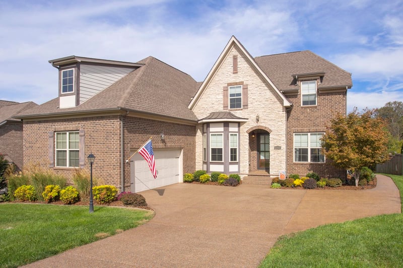 131 Ervin St, Hendersonville, TN 37075