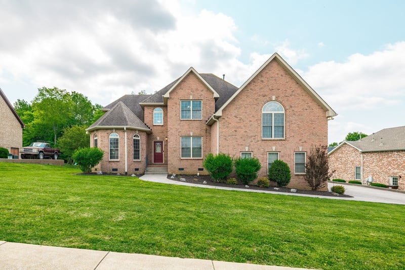 1022 Tower Hill Ln, Hendersonville, TN 37075