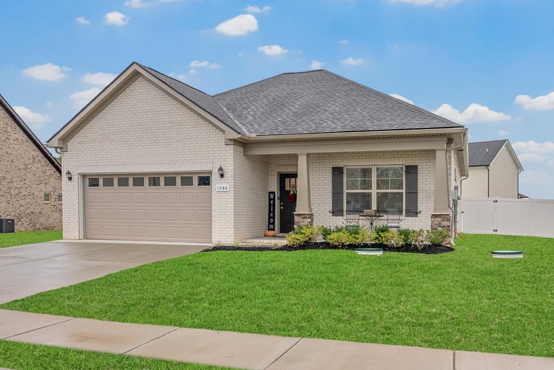 1086 Amber Hills Dr, Ashland City, TN 37015