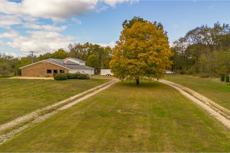 1725 N Main St, Columbia, TN 38401