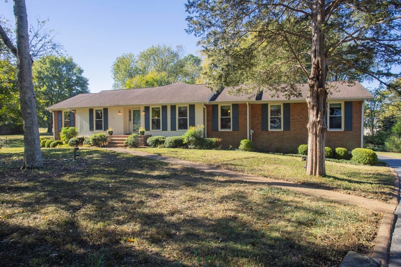 104 Stonewall Dr, Hendersonville, TN 37075