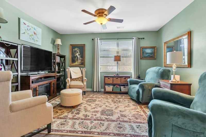 1284 Rosewood Dr, White House, TN 37188