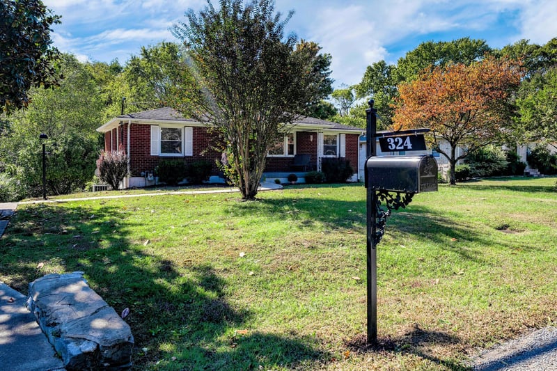 324 Jacksonian Dr, Hermitage, TN 37076