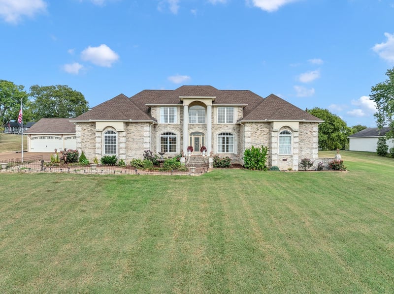 1011 Robertson Rd, Gallatin, TN 37066