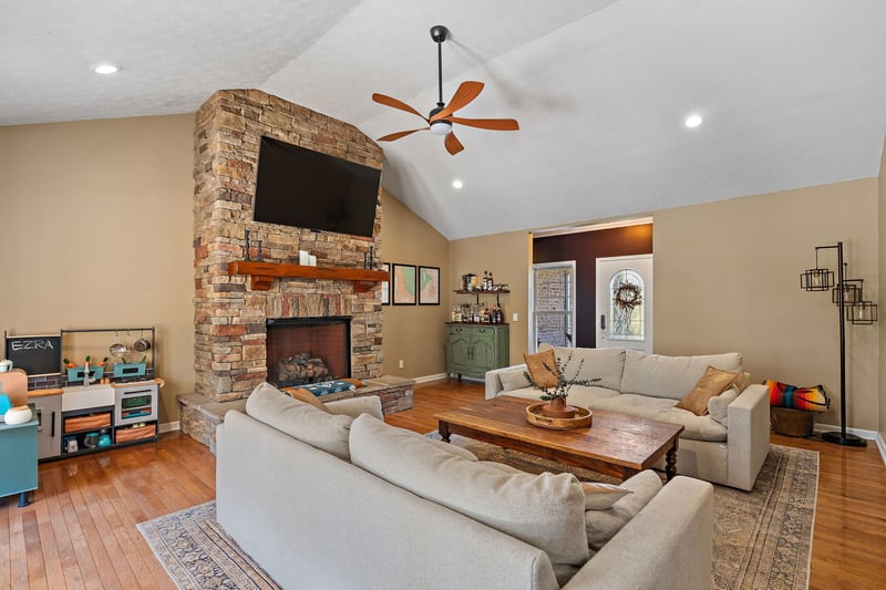 262 Bayhill Dr, Gallatin, TN 37066