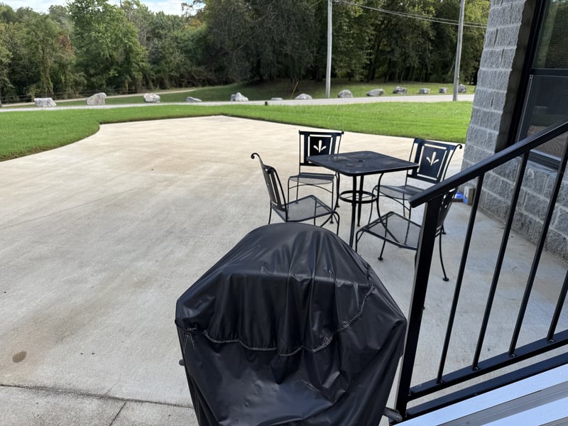 413 Riverside Dr, Columbia, TN 38401