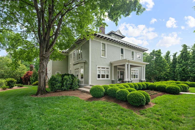 1015 Clifton Ln, Nashville, TN 37204
