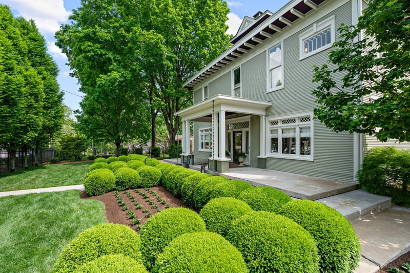 1015 Clifton Ln, Nashville, TN 37204