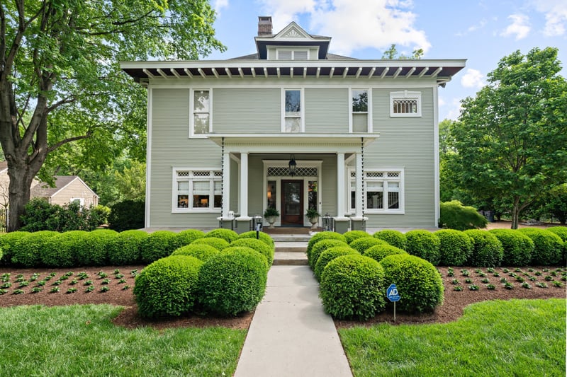 1015 Clifton Ln, Nashville, TN 37204