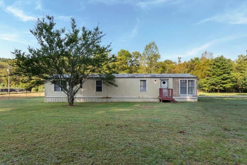 4956 Campbellsville Pike, Culleoka, TN 38451