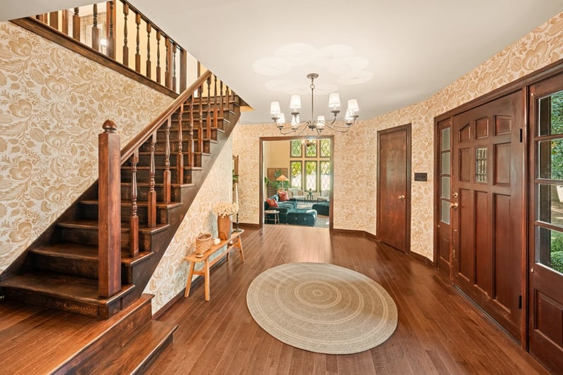 1700 Logan Dr, Columbia, TN 38401