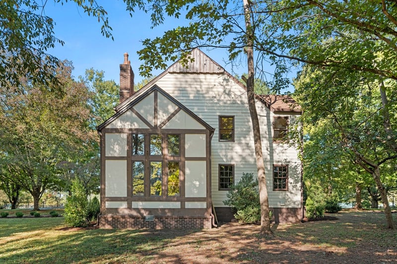 1700 Logan Dr, Columbia, TN 38401