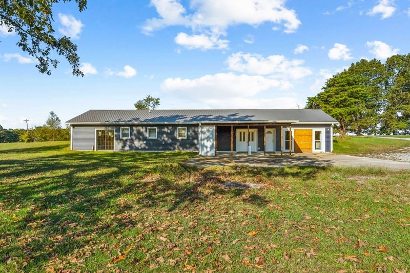 10112 Old Highway 46, Bon Aqua, TN 37025