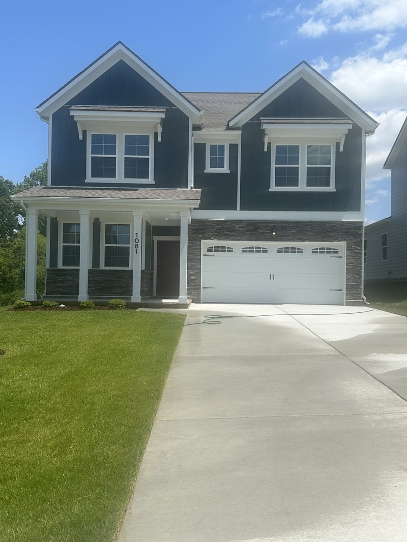 1081 Large Poppy Dr, La Vergne, TN 37086