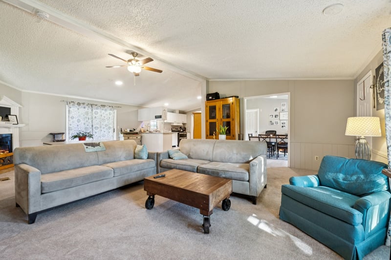 1740 Hazelwood Dr, Ashland City, TN 37015