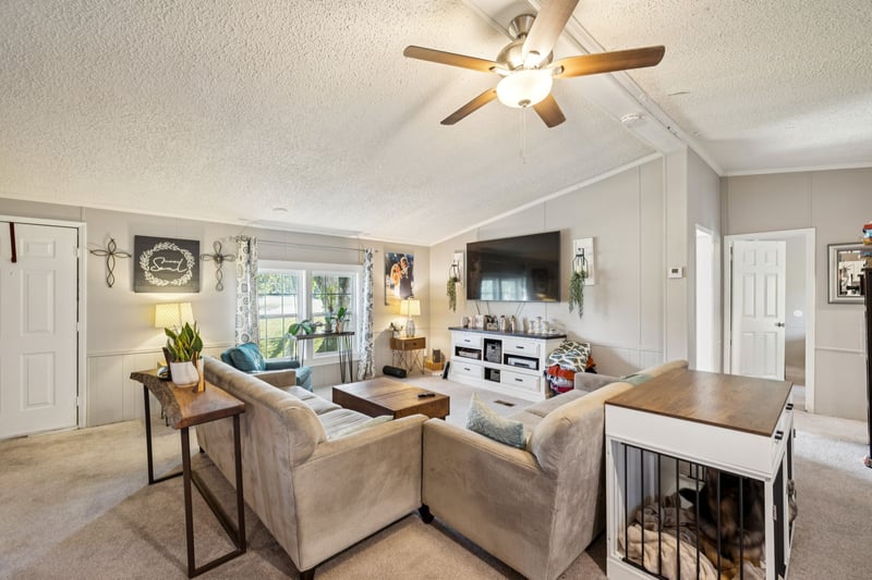 1740 Hazelwood Dr, Ashland City, TN 37015