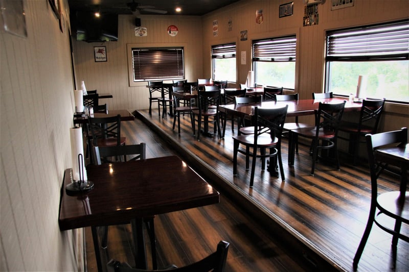 912 Riverside Dr, Columbia, TN 38401