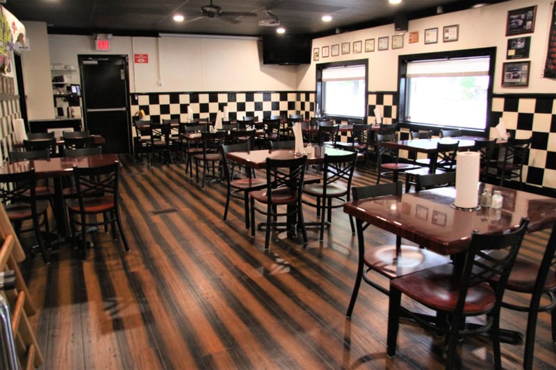 912 Riverside Dr, Columbia, TN 38401