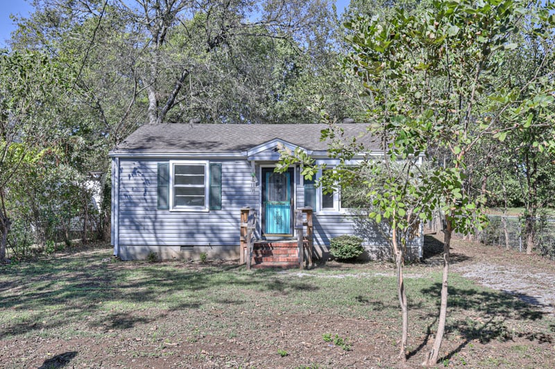 718 N Greenwood Ext, Lebanon, TN 37087