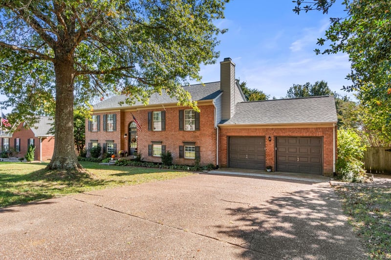 403 Preakness Dr, Thompsons Station, TN 37179