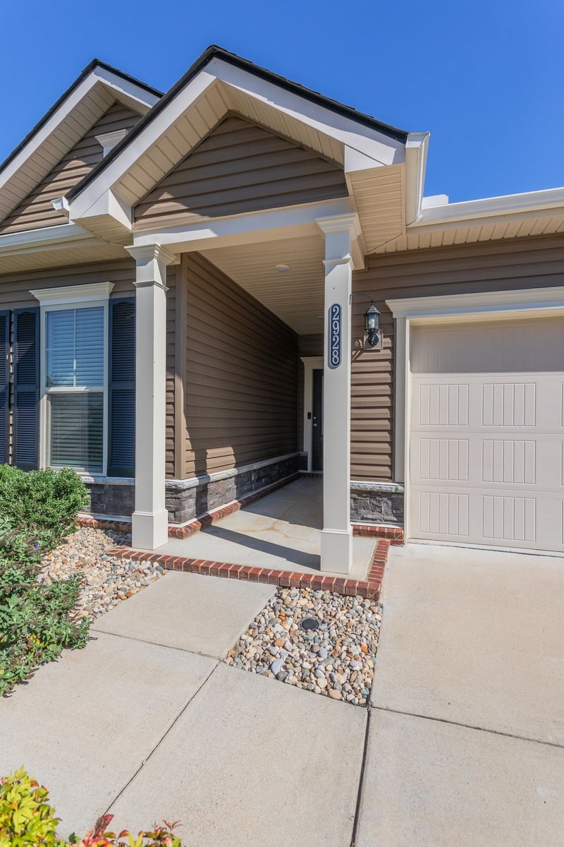 2928 Hen Brook Dr, Columbia, TN 38401