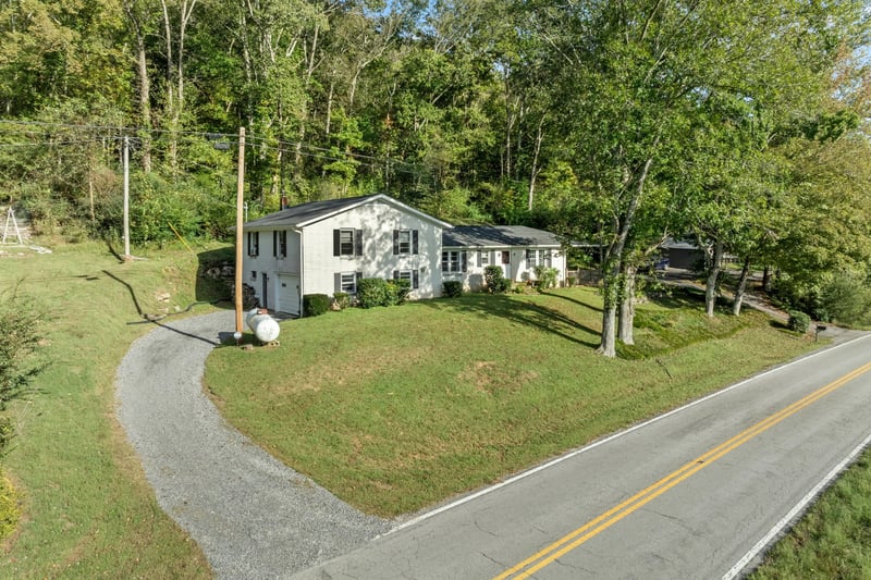 334 Wartrace Hwy, Pleasant Shade, TN 37145
