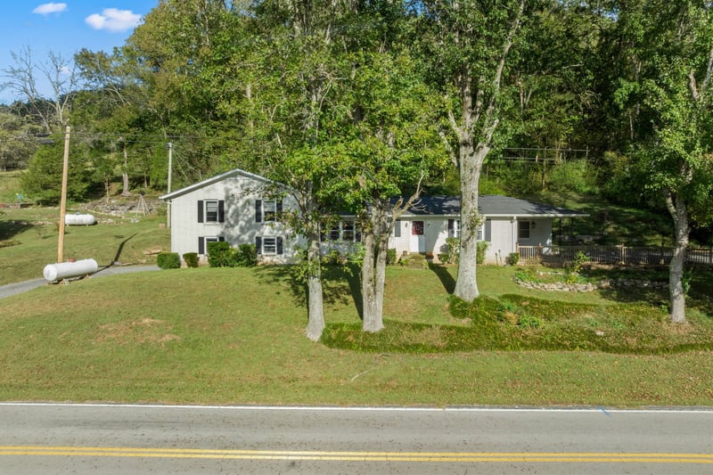 334 Wartrace Hwy, Pleasant Shade, TN 37145