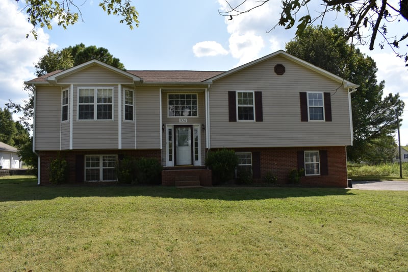 926 Cranford Hollow Rd, Columbia, TN 38401