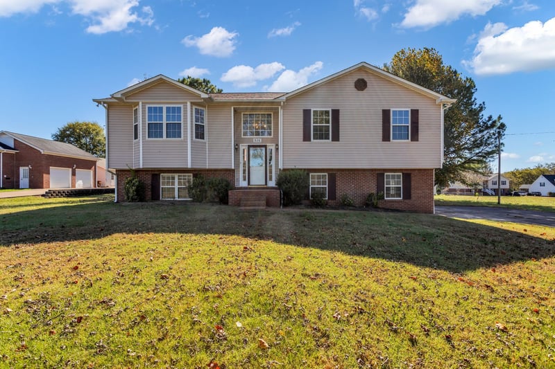 926 Cranford Hollow Rd, Columbia, TN 38401