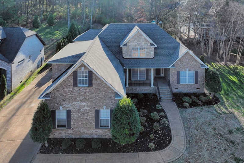 1056 Island Brook Dr, Hendersonville, TN 37075