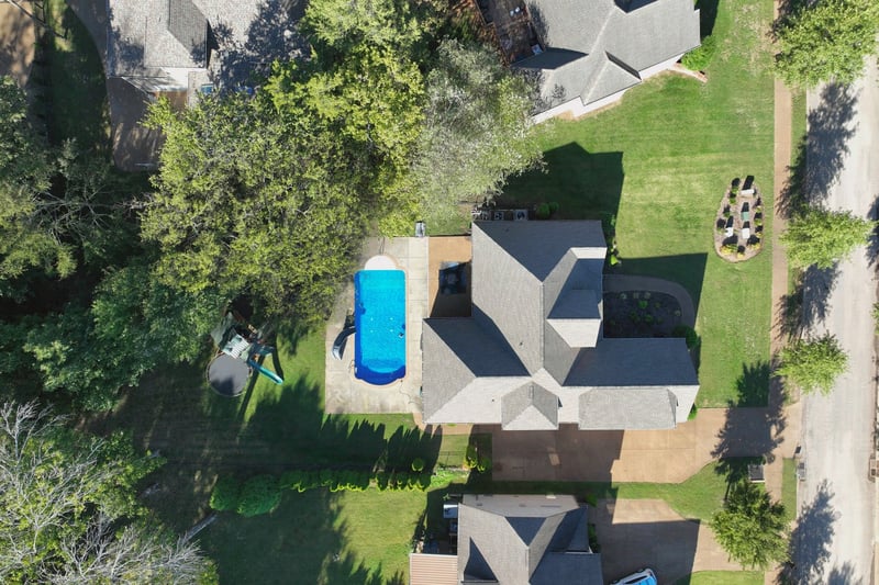 1056 Island Brook Dr, Hendersonville, TN 37075